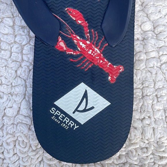 Sperry Lobster print flip flops - Picture 4 of 5